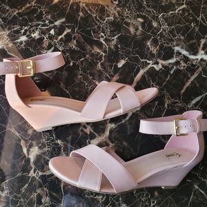 Fioni Wedges